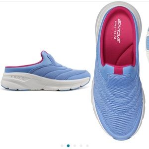 🌹🌹NWT Size Comfortable 10 Women’s Walking Mules Color Blue, New Never Worn